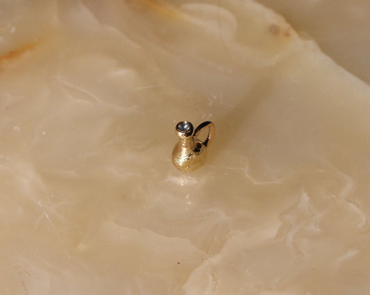 Pequeño vaso de aguamarina de 18 quilates