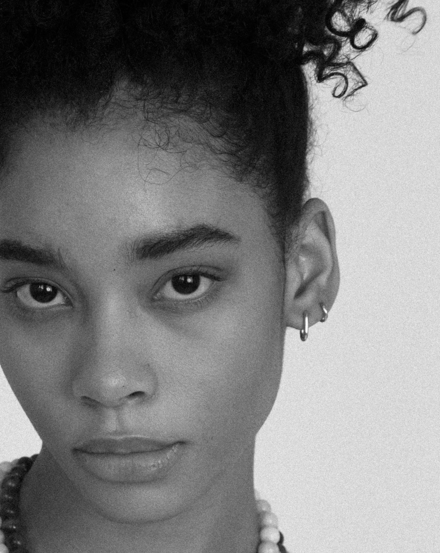 Aros de enebro de 14 quilates