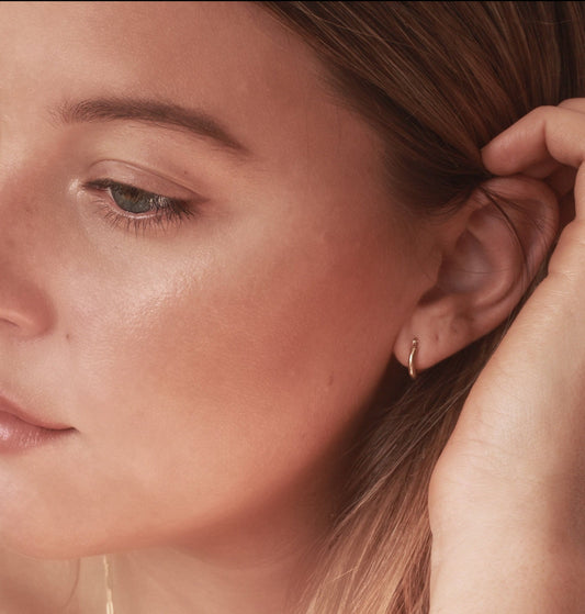 Aros clásicos de 14 quilates y 12 mm