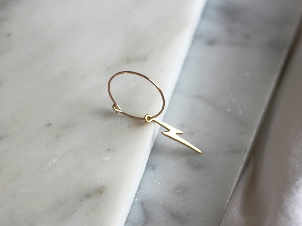 Aro sencillo con dije