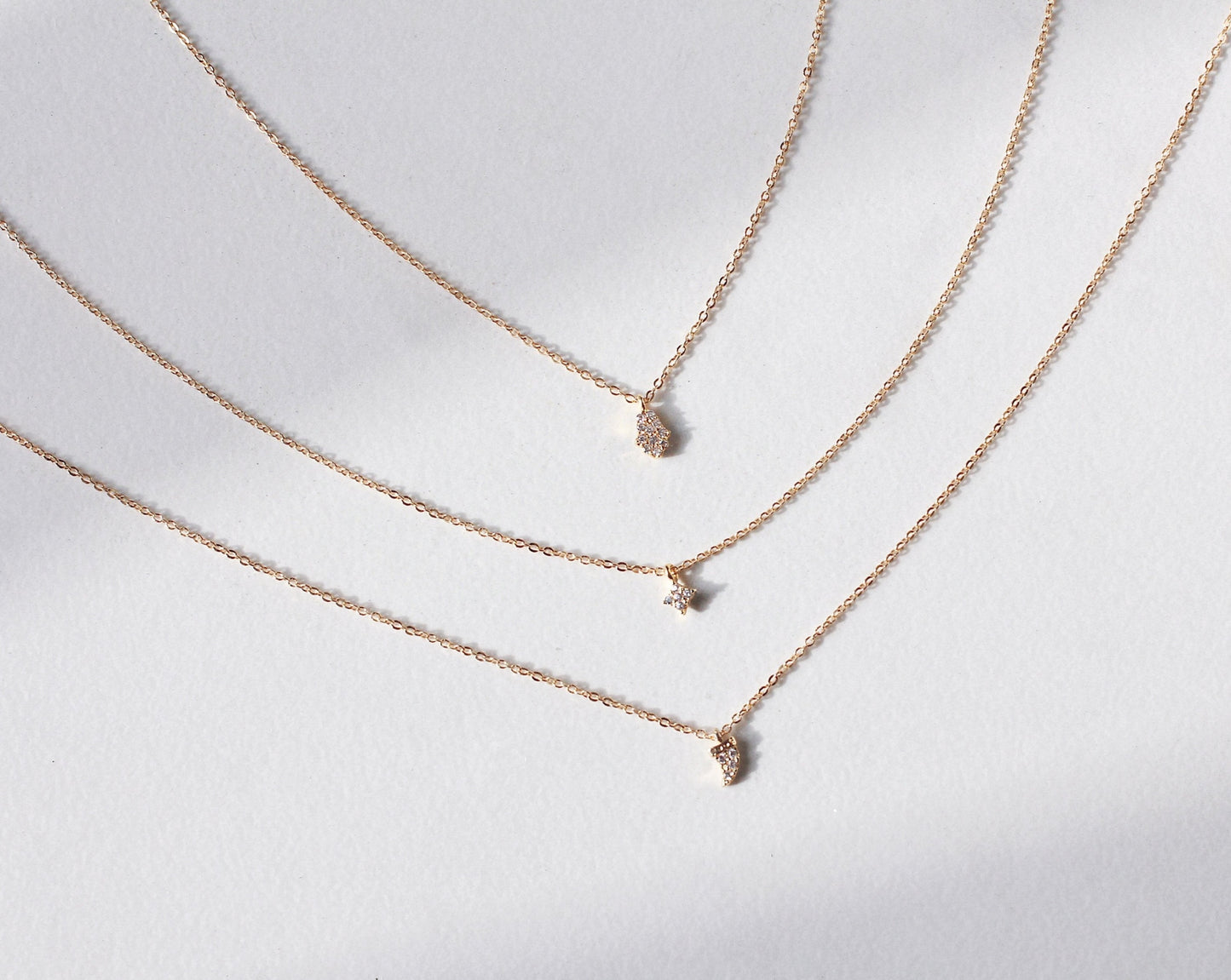 Collar con dije de circonita cúbica pequeña